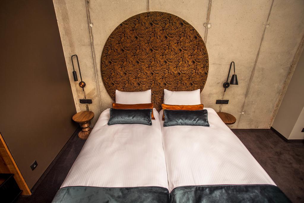 Hotel Remes Опалениця Екстер'єр фото