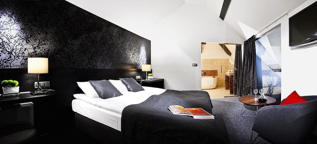 Hotel Remes Опалениця Екстер'єр фото