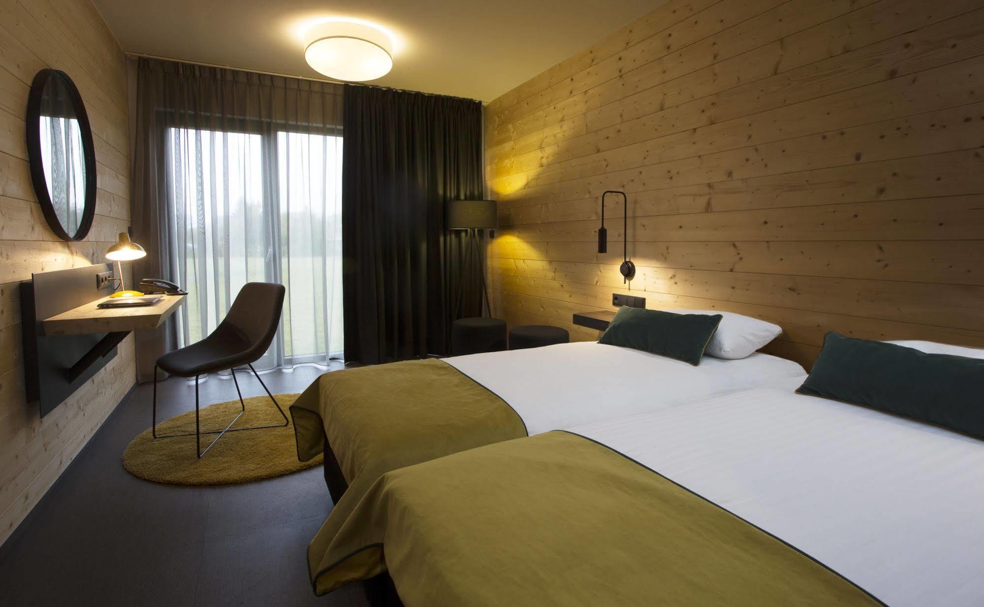 Hotel Remes Опалениця Екстер'єр фото