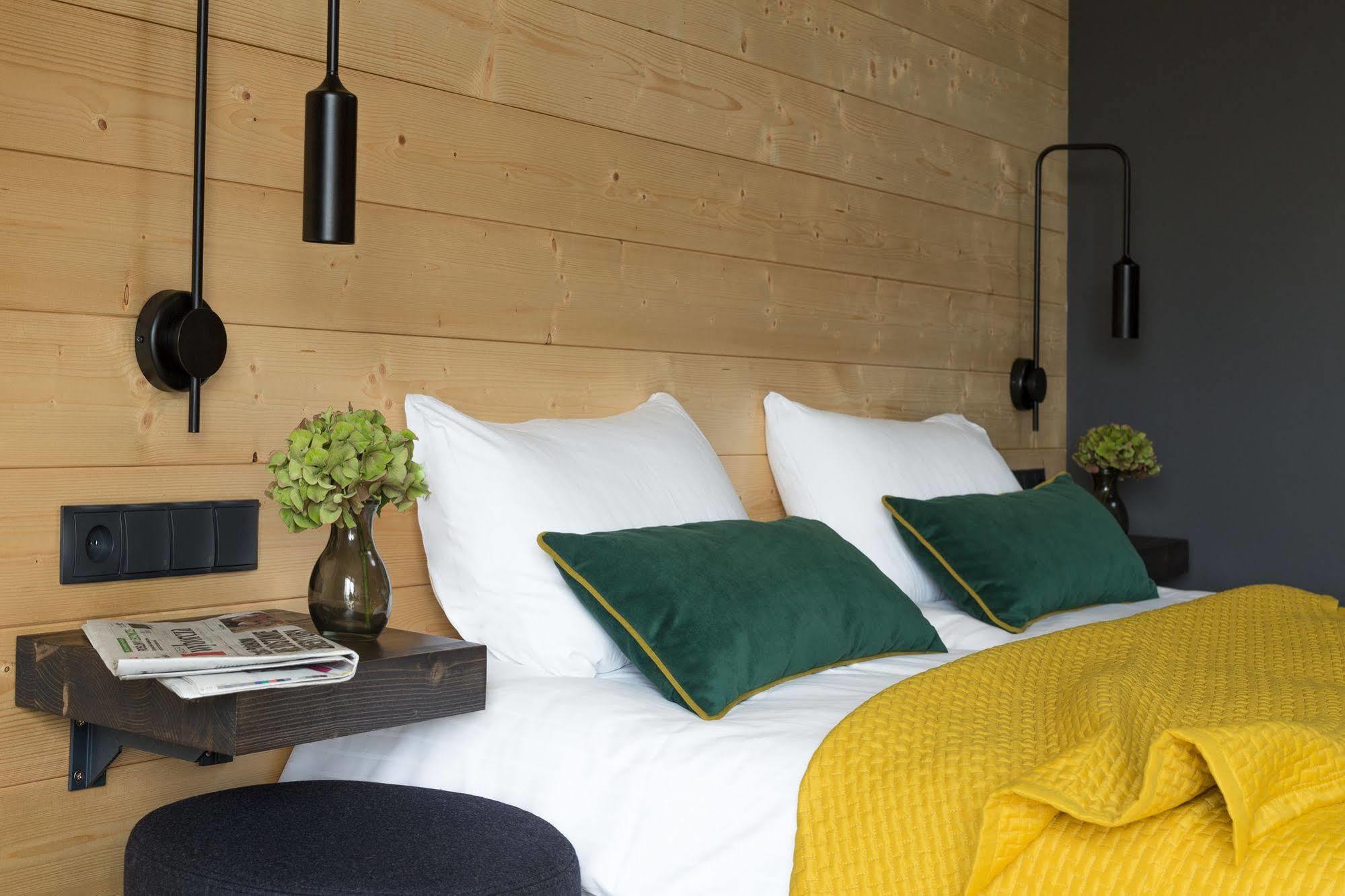 Hotel Remes Опалениця Екстер'єр фото