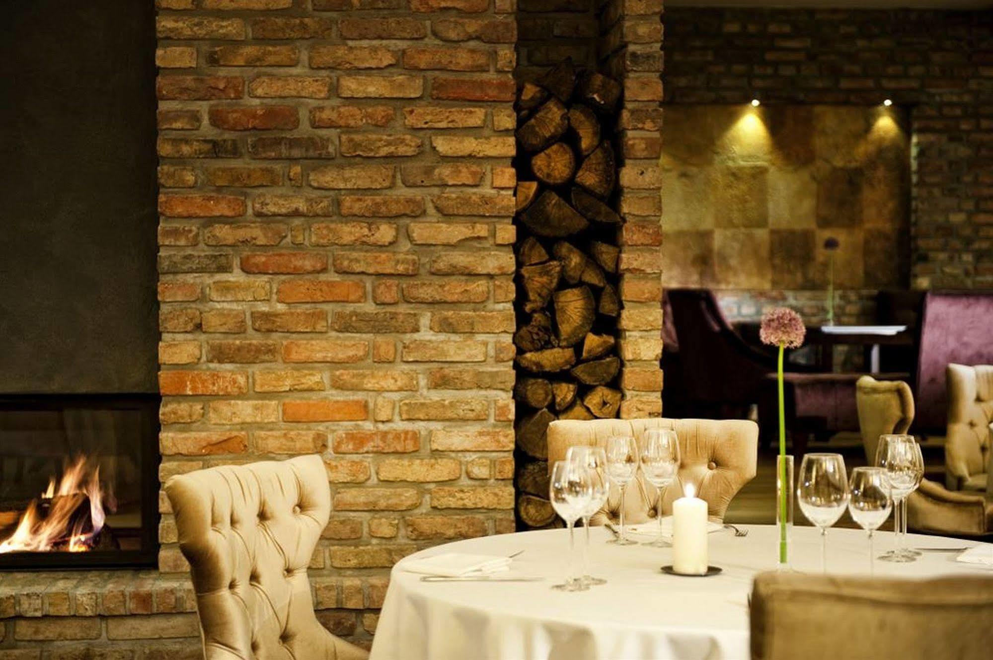 Hotel Remes Опалениця Екстер'єр фото